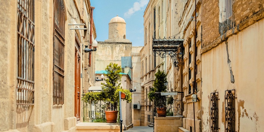 Baku. Przewodnik po stolicy Azerbejdżanu fot. pixabay