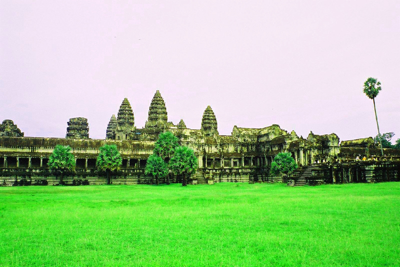 Kompleks Angkor Wat jest największa atrakcją turystyczną w Birmie