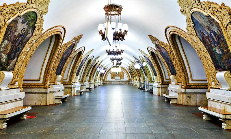 rosyjskie-metro-aina-travel