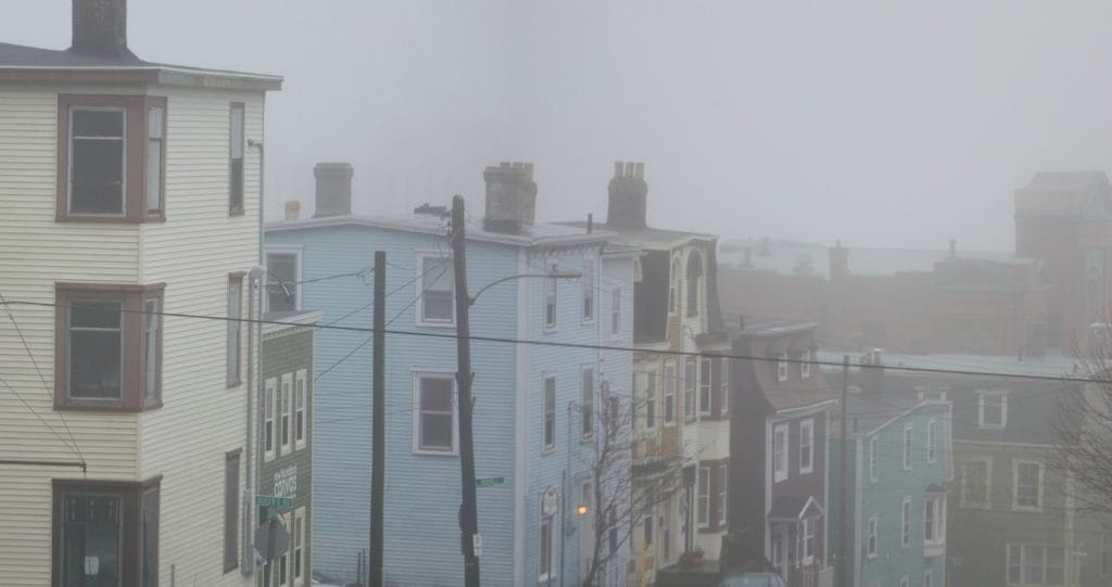Miasto przez prawie 124 dni w roku spowija mgła