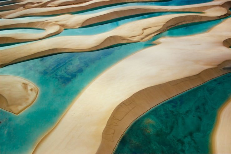 Park Narodowy Lençóis Maranhenses w Maranhão w Brazylii, zdjęcie przedstawia pustynię poprzecinaną turkusowymi jeziorami. fot. autor nieznany